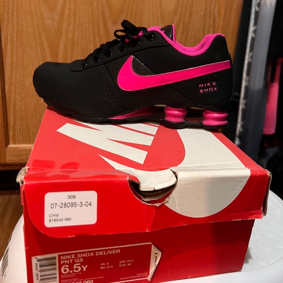 Nike Other - Nike Shox